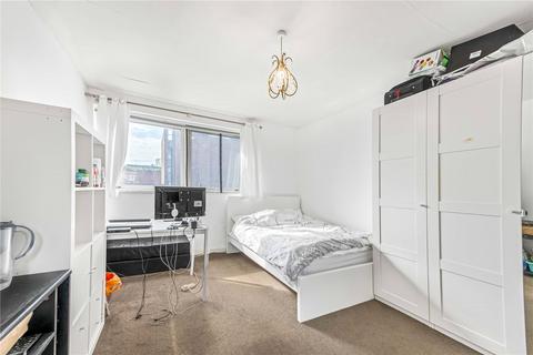 2 bedroom flat for sale - St Mary Le Park Court, Parkgate Road, Battersea, SW11
