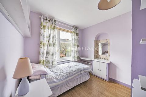 139 Torrington Park, London, N12 9AN