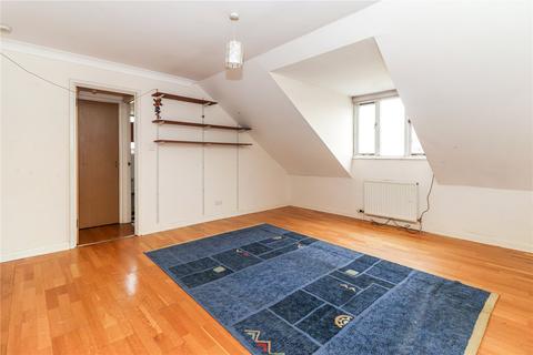 1 bedroom flat for sale, Siskin Close, Bushey, WD23