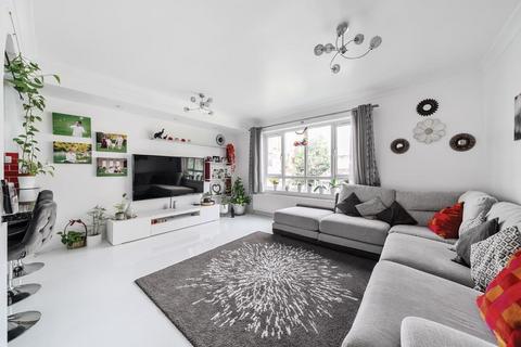 2 bedroom flat for sale, Hatch End,  Pinner,  HA5