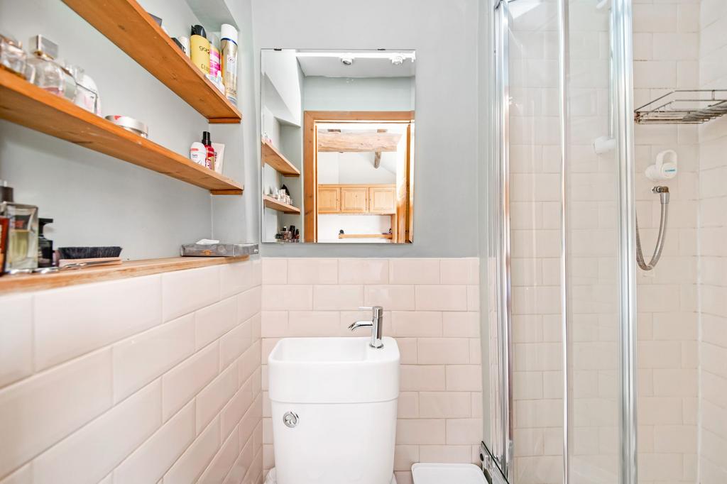 Bedroom one en suite shower room