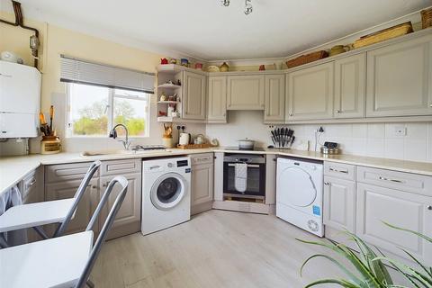 2 bedroom apartment for sale, Leicester Court, Silver End, Witham, Essex, CM8