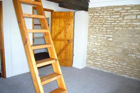 Studio to rent, Garston Court, Brize Norton, Oxon, OX18 3NP