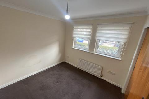 2 bedroom flat to rent, Riverford Road, Glasgow, G43