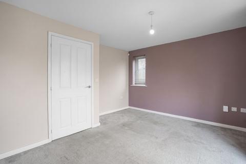 2 bedroom semi-detached house to rent, Seacroft, Leeds LS14