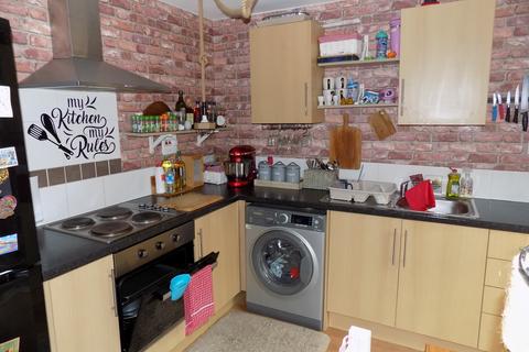 2 bedroom semi-detached house for sale, Calder Close, Immingham DN40