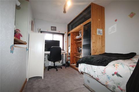 28 Long Walk, Epsom, KT18 5TW