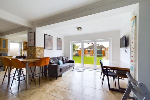 15 Newfield Road, Marlow, SL7 1JW