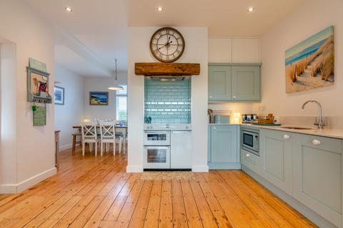 15 Links Road, Bamburgh, NE69 7AX