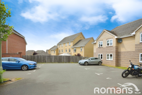 2 bedroom apartment for sale, Wiltshire Crescent, Basingstoke, Hampshire