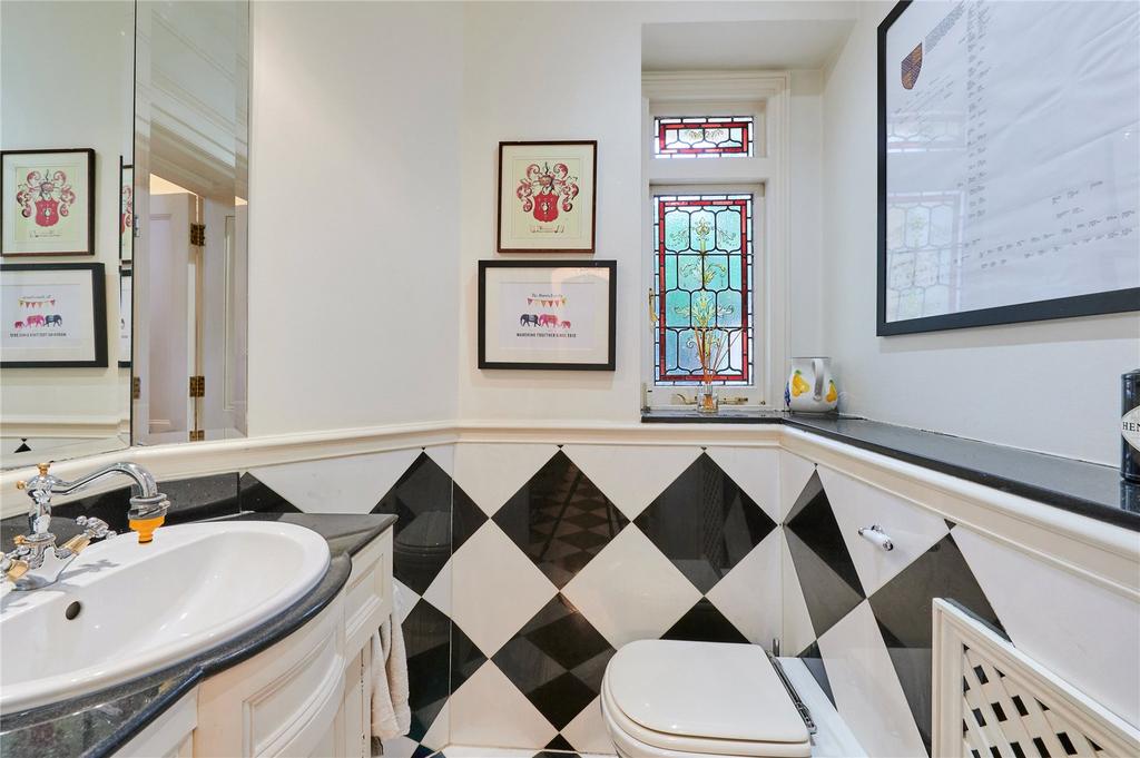 Guest Cloakroom
