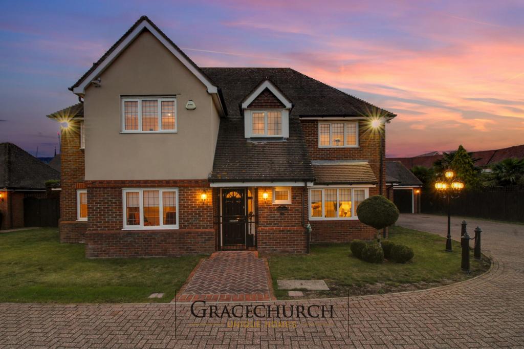 4 bed detached home for sale