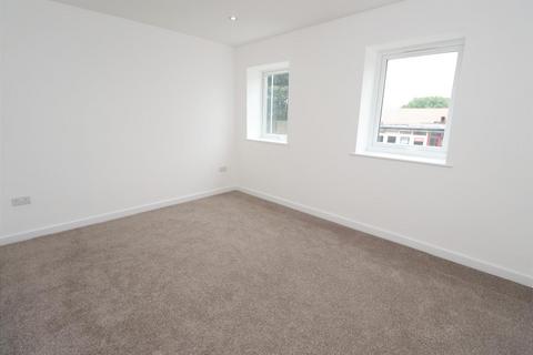 1 bedroom flat to rent, Lower Town Street, Bramley, West Yorkshire, LS13