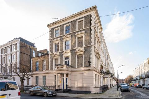 Studio to rent, Castletown Road, Barons Court, London, W14