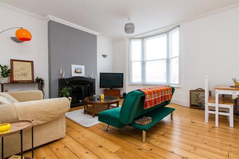 3 bedroom apartment to rent, Brighton, Brighton BN2