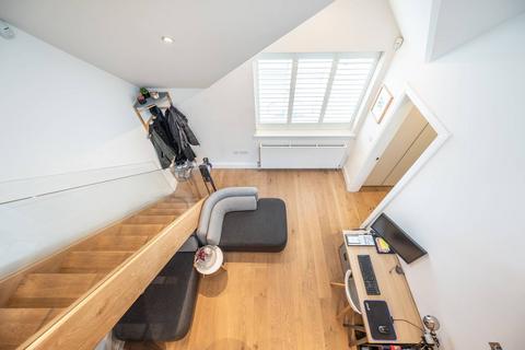 2 bedroom flat for sale, Ardwick Road, West Hampstead, London, NW2