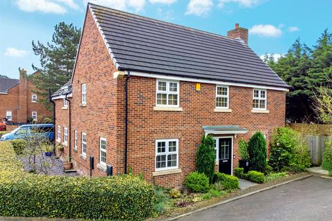 4 bedroom detached house for sale, Scholars Chase, Wrenthorpe, Wakefield, WF2