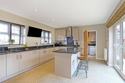 4 bedroom detached house for sale, Scholars Chase, Wrenthorpe, Wakefield, WF2