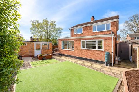 3 bedroom detached house for sale, Waters Avenue, Carlton Colville