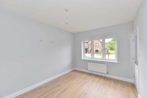4 bedroom detached house for sale, Knowles View, Hartford, CW8