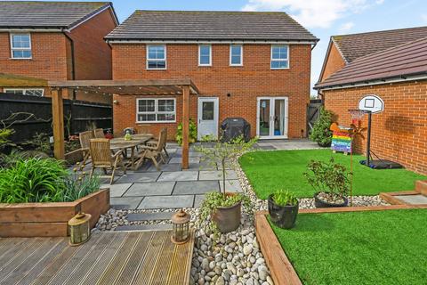 4 bedroom detached house for sale, Cornflower Gardens, Clanfield, Waterlooville, Hampshire