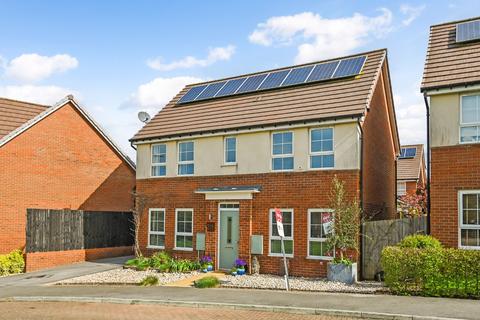 4 bedroom detached house for sale, Cornflower Gardens, Clanfield, Waterlooville, Hampshire