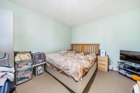 24 Parry Green South, Slough, SL3 8NN
