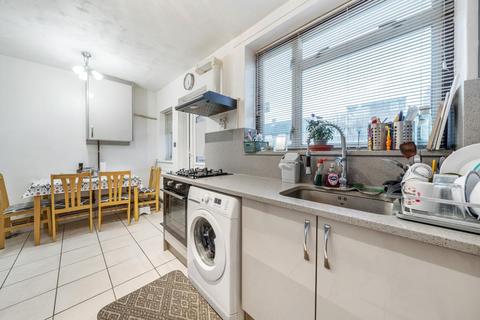24 Parry Green South, Slough, SL3 8NN