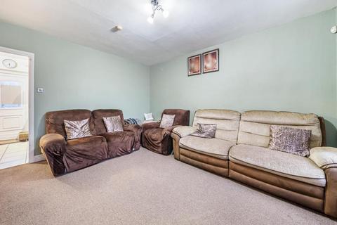 24 Parry Green South, Slough, SL3 8NN