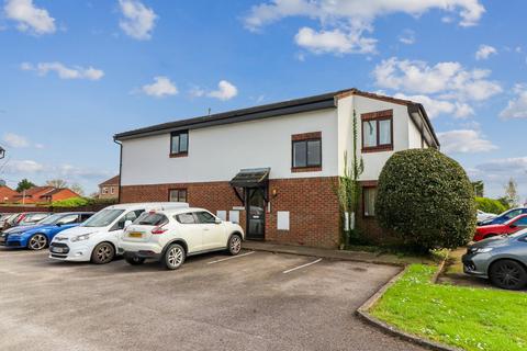1 bedroom flat for sale, Seaford House, Shirley Road, Abbots Langley, Herts, WD5