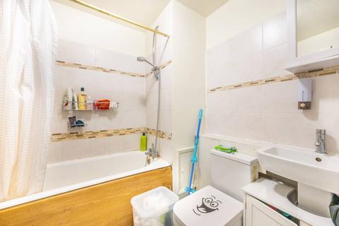 1 bedroom flat for sale, RICHMOND ROAD, Forest Gate, London, E7
