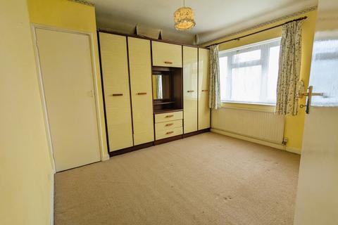3 bedroom semi-detached house for sale, Marvell Avenue, Hayes, Greater London, UB4