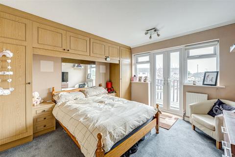 29 Burrell Avenue, Lancing, BN15 8QB