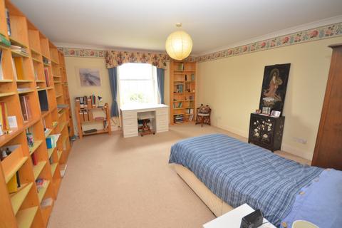 5 Throgmorton Hall, Old Sarum, Salisbury, SP4 6BQ