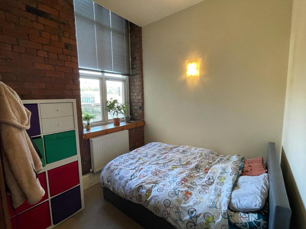 Bradford Road, Dewsbury, West... 2 bed apartment to rent £625 pcm (£