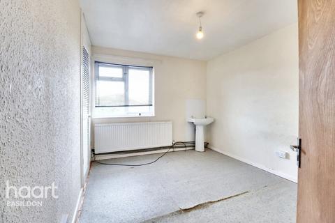21 Alcotes, Basildon, SS14 1TW
