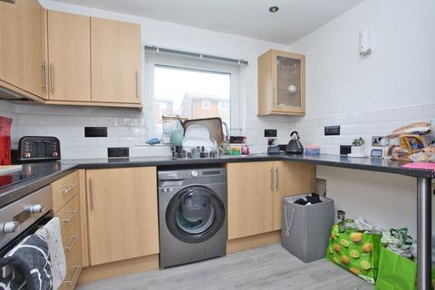 2 bedroom flat for sale, Peverell Road, Dover, CT16