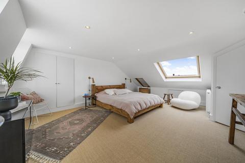 4 bedroom flat for sale, Stapleton Road, Tooting