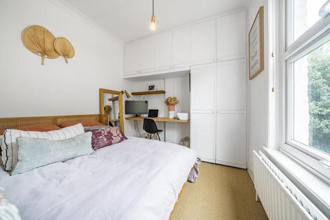 94a Stapleton Road, London, SW17 8AX