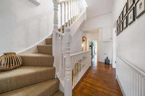94a Stapleton Road, London, SW17 8AX