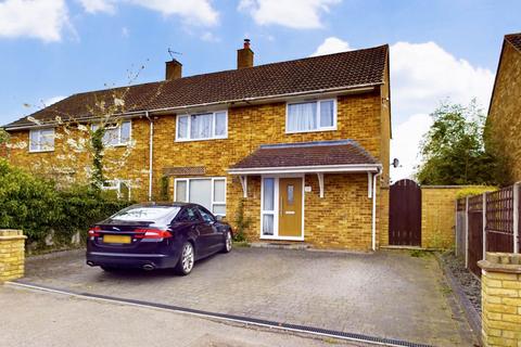 3 bedroom semi-detached house for sale, Hollybush Lane, Hemel Hempstead