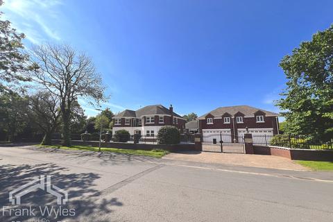 6 bedroom detached house for sale, Regent Avenue, Lytham St Annes, Lancashire