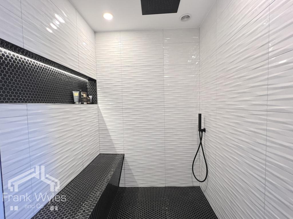 Master Shower Room1.JPG