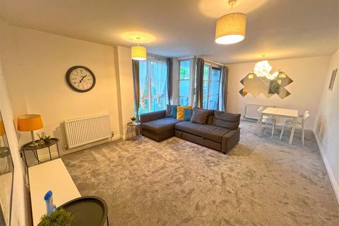 2 bedroom flat for sale, Watkin Road, Leicester, LE2 7AZ