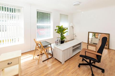 undefined, 2 Bedroom Maisonette on Surrey Road