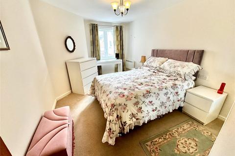 1 bedroom apartment for sale, Avenue Road, Lymington, Hampshire, SO41