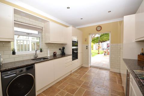 30 Alder Road, Folkestone, CT19 5DA