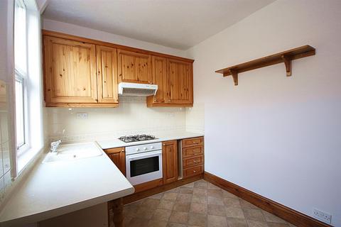2 bedroom terraced house to rent, Rose Avenue, Horsforth, Leeds, West Yorkshire, LS18