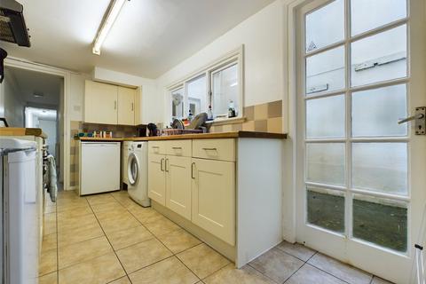 1 bedroom apartment to rent, Grand Parade, Brighton, BN2