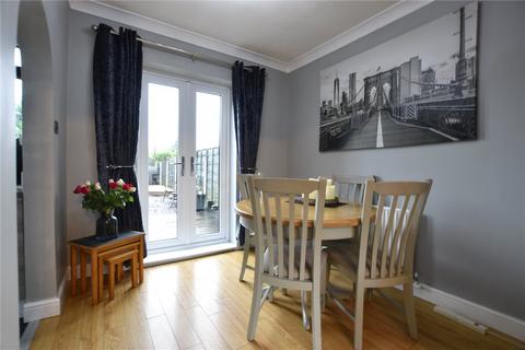 2 Bourne Road, Shaw, Oldham, OL2 7XN
